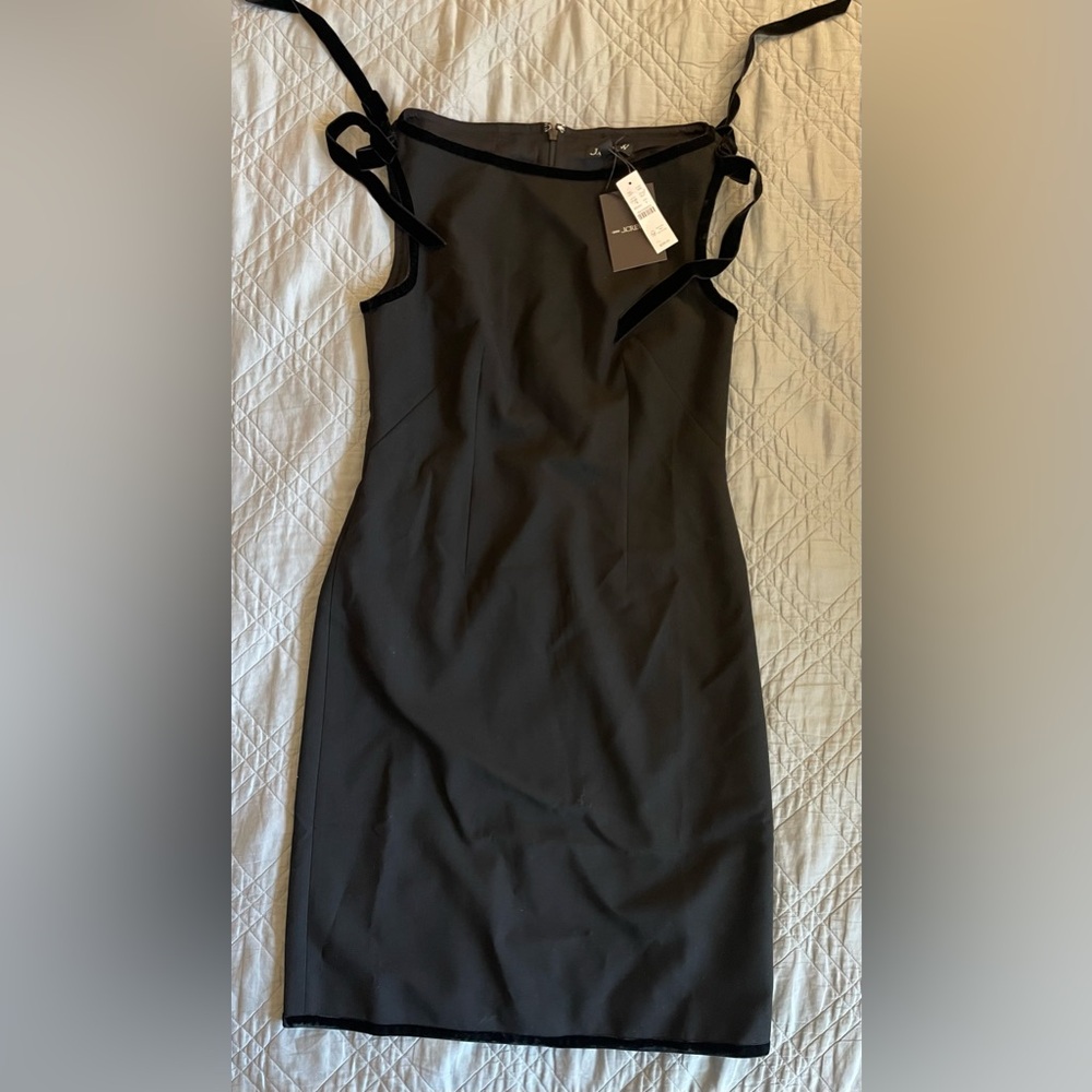 J. CREW sheath dress w/velvet bows in four-season stretch Size 00 NWT
$298 - Picture 6 of 9